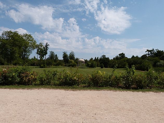 photo 01_TempleDAmourPetitTrianonVersailles_zps6f9f08c1.jpg