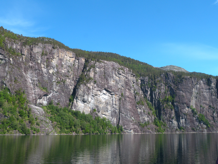 photo 17_Norway Fjord_zpsribzkf41.png