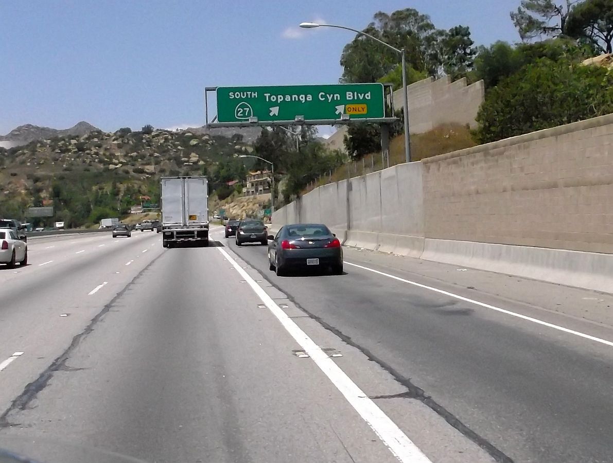 3-FamedTopanga%20Canyon%20exit_zpspyp5ynbb.jpg