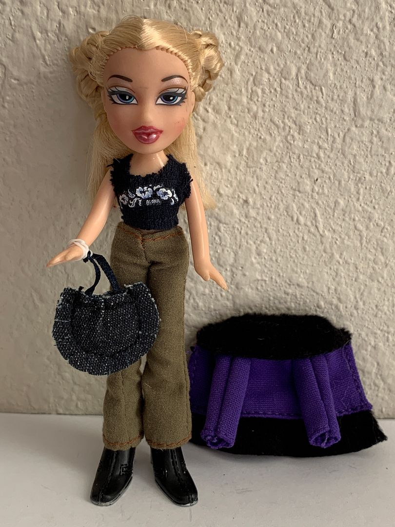 MGA Lil Bratz Girlz Mini Cloe Doll 41/2 inches Blonde Hair Clothes Coat ...