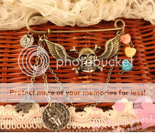 European Fashion Cool Punk Retro Style Skull Wing Ancient Brooch Z974 