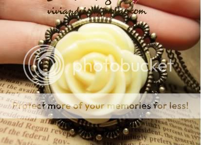 Antique Bronze Yellow Flower Rose Retro Necklace Z263  